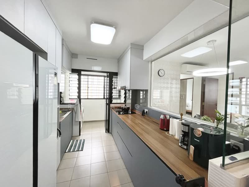 29 Ghim Moh Link, 29 Ghim Moh Link, 3 Bedrooms, 1,001 sqft, HDB Flat For Sale, by Mary Tang Ji'Ai, 24138668 - Well equipped, functional, enclosed kitchen for serious cooks. - PropertyGuru.com.sg