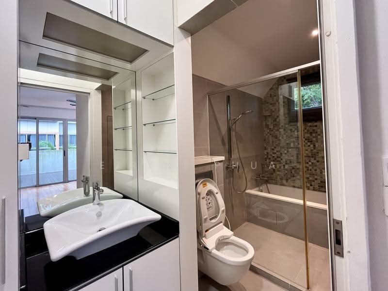 The Ford @ Holland, 1 Ford Avenue, Tanglin / Holland / Bukit Timah, 4 Bedrooms, 3,294 sqft, Cluster House For Rent, by Eirene Phua, 24139610 - L3: Master Bath - PropertyGuru.com.sg
