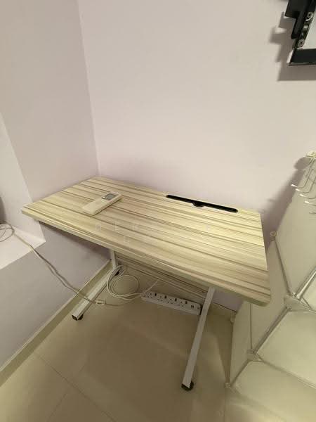 61B Strathmore Avenue, 61B Strathmore Avenue, Alexandra / Commonwealth, Room Rental, 150 sqft, HDB Flat For Rent, by Derrick Chia, 24140617 - Study - PropertyGuru.com.sg