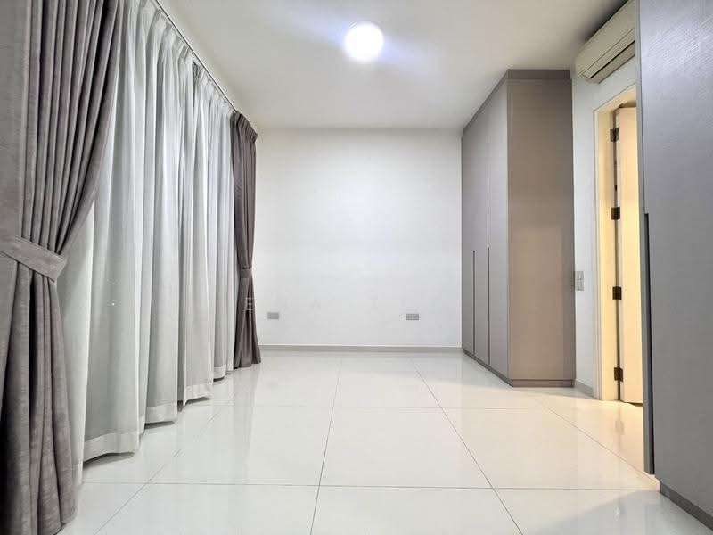 Sky Habitat, 9 Bishan Street 15, Ang Mo Kio / Bishan / Thomson, 2 Bedrooms, 710 sqft, Condominium For Rent, by Ena Teo, 24140875 - Master bedroom - PropertyGuru.com.sg