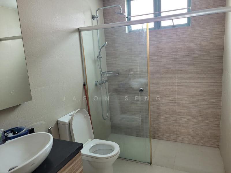 Casa Merah, 72 Tanah Merah Kechil Avenue, Bedok / Upper East Coast, 2 Bedrooms, 990 sqft, Condominium For Rent, by Jason Seng, 24141351 - Bathroom - PropertyGuru.com.sg