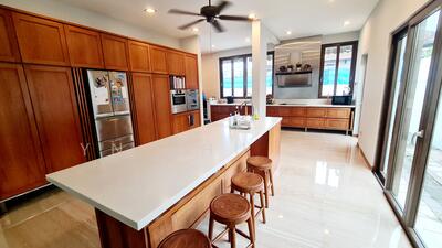 For Rent - Rare Bungalow house @ Matlock Rise