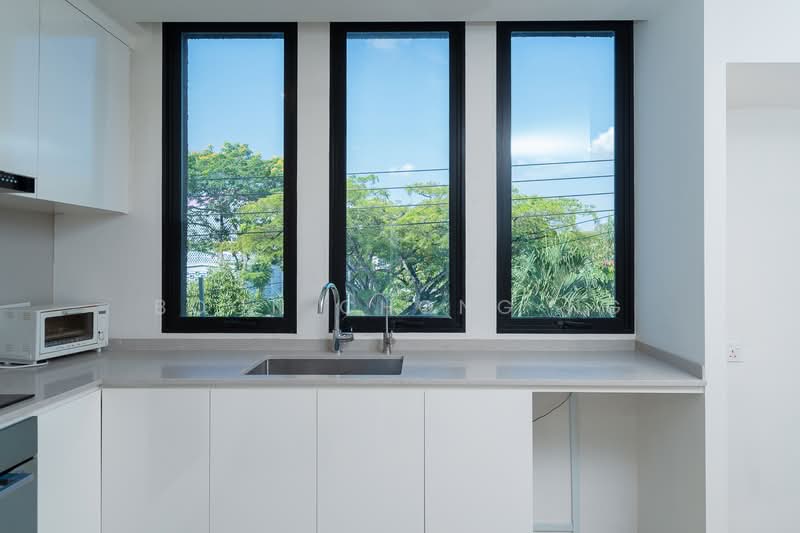 Inter-terrace at Casuarina Road, Casuarina Road, 2 Bedrooms, 2,000 sqft, Terraced House For Rent, by Boon Chong Ng, 24142147 - PropertyGuru.com.sg