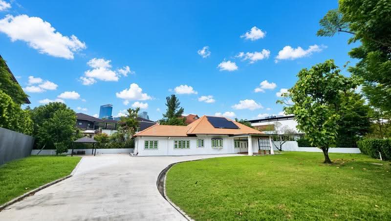 Exceptional Invest & Rebuild Potential | 50m Front. Coveted Locale, 1km ACS, SCGS, SJI. Nxt Orchard, Newton / Novena, 3 Bedrooms, 3,808 sqft, Good Class Bungalow For Sale, by Steve Tay, 24142602 - Exterior - PropertyGuru.com.sg
