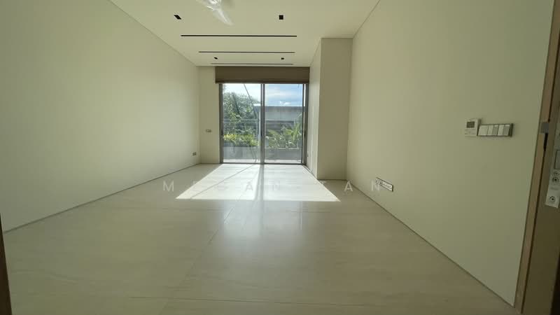 Dalkeith/Harlyn/Berrima Detached D11, , 7 Bedrooms, 7,800 sqft, Detached House For Rent, by Megan Tan, 24143284 - Large room at the basement, with attached bathroom - PropertyGuru.com.sg