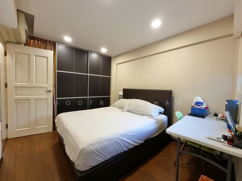 264 Jurong East Street 24, 264 Jurong East Street 24, 2 Bedrooms, 721 sqft, HDB Flat For Rent, by Godfrey Chan, 24144769 - PropertyGuru.com.sg