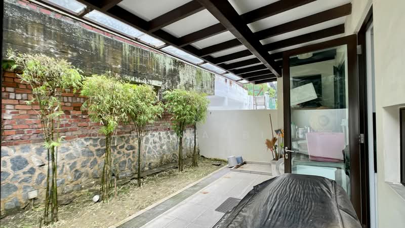 Sommerville road, Sommerville road, 5 Bedrooms, 3,300 sqft, Corner Terrace For Rent, by Gary Nambiar, 24146503 - Back yard - PropertyGuru.com.sg