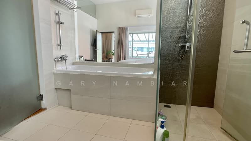 Sommerville road, Sommerville road, 5 Bedrooms, 3,300 sqft, Corner Terrace For Rent, by Gary Nambiar, 24146503 - Master bath - PropertyGuru.com.sg
