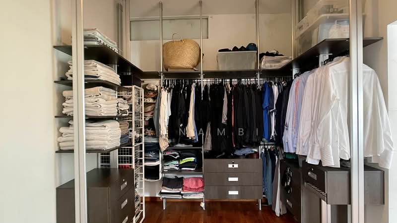 Sommerville road, Sommerville road, 5 Bedrooms, 3,300 sqft, Corner Terrace For Rent, by Gary Nambiar, 24146503 - Walk in wardrobe - PropertyGuru.com.sg