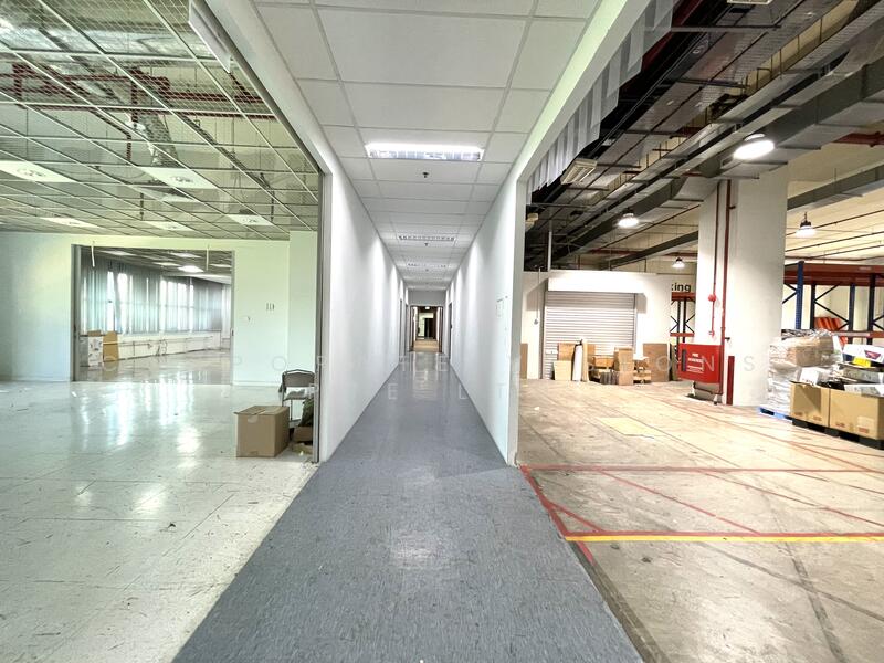 HIGH CEILING BUSINESS SPACE OFF BENDEMEER MRT. Suits Most Business Operations. 1 min walk MRT, Size:3500, 5000, 6000~10k sf CONTACT: +65-96881177, 8,000 sqft, Light Industrial (B1) For Rent, by ADRIAN, 24146994 - CommercialGuru.com.sg