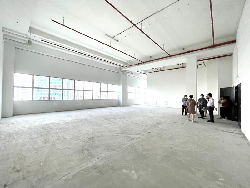 HIGH CEILING BUSINESS SPACE OFF BENDEMEER MRT. Suits Most Business Operations. 1 min walk MRT, Size:3500, 5000, 6000~10k sf CONTACT: +65-96881177, 8,000 sqft, Light Industrial (B1) For Rent, by ADRIAN, 24146994 - High ceilingF, ready with Chill water system - CommercialGuru.com.sg