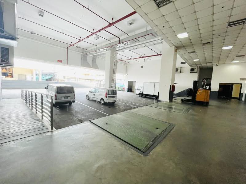 HIGH CEILING BUSINESS SPACE OFF BENDEMEER MRT. Suits Most Business Operations. 1 min walk MRT, Size:3500, 5000, 6000~10k sf CONTACT: +65-96881177, Beach Road / Bugis / Rochor, 7,500 sqft, Light Industrial (B1) For Rent, by ADRIAN, 24146994 - Exterior - CommercialGuru.com.sg