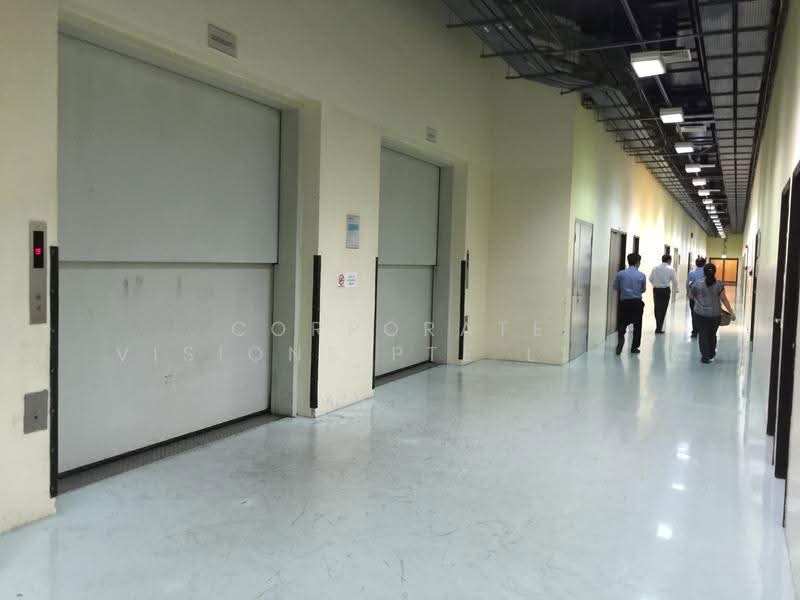 HIGH CEILING BUSINESS SPACE OFF BENDEMEER MRT. Suits Most Business Operations. 1 min walk MRT, Size:3500, 5000, 6000~10k sf CONTACT: +65-96881177, Beach Road / Bugis / Rochor, 7,500 sqft, Light Industrial (B1) For Rent, by ADRIAN, 24146994 - Corridor - CommercialGuru.com.sg