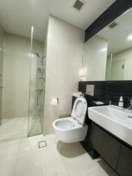 Eon Shenton, 70 Shenton Way, 1,100 sqft, Office For Sale, by Florence Wong, 24148212 - CommercialGuru.com.sg