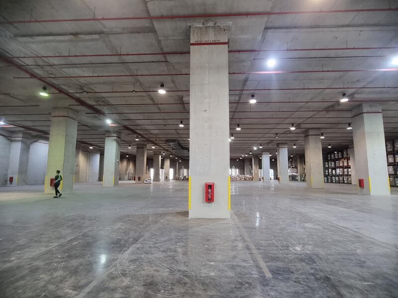Jurong Industrial Heavy Duty Factory with Glass Facade - Own Entrance - Wide Access - Direct Access