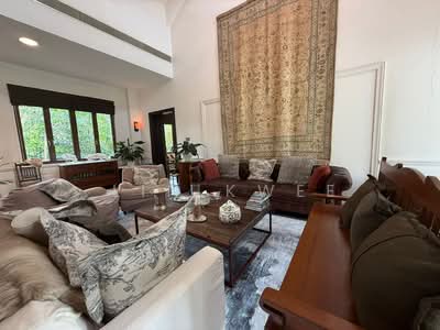 For Sale - King Albert Park