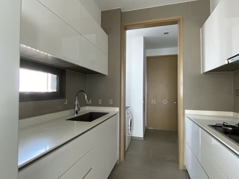 Skyline Residences, 608 Telok Blangah Road, 3 Bedrooms, 1,475 sqft, Condominium For Rent, by James Fong, 24148827 - Enclosed Kitchen with Window - PropertyGuru.com.sg