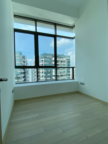 Skyline Residences, 608 Telok Blangah Road, 3 Bedrooms, 1,475 sqft, Condominium For Rent, by James Fong, 24148827 - Bedroom 03 with High Ceiling - PropertyGuru.com.sg
