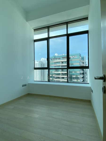 Skyline Residences, 608 Telok Blangah Road, 3 Bedrooms, 1,475 sqft, Condominium For Rent, by James Fong, 24148827 - Bedroom 02 with High Ceiling - PropertyGuru.com.sg
