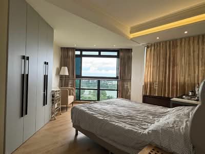 For Rent - Lakeside Tower