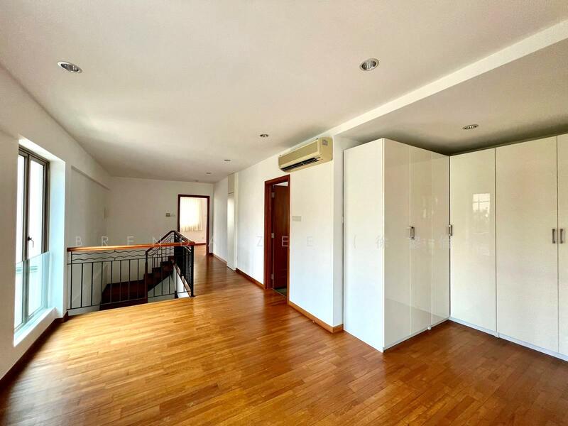 For Rent, Detached House at Duchess Avenue
