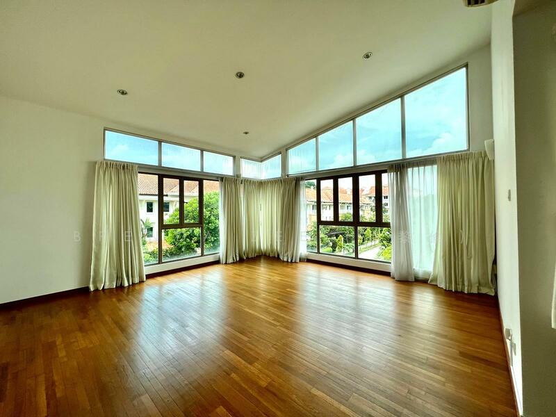For Rent, Detached House at Duchess Avenue