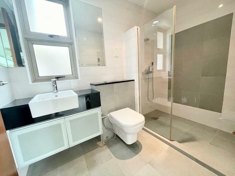 For Rent, Detached House at Duchess Avenue