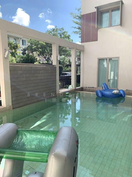 For Rent, Detached House at Duchess Avenue