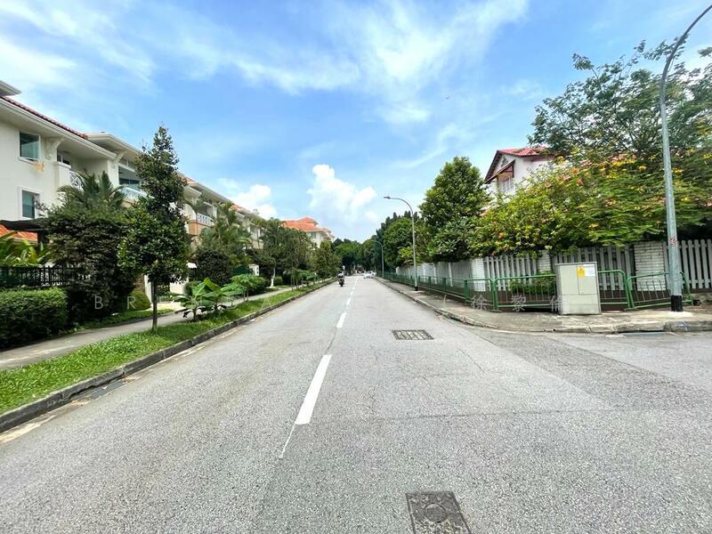 For Rent, Detached House at Duchess Avenue