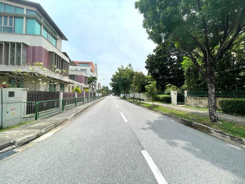 For Rent, Detached House at Duchess Avenue