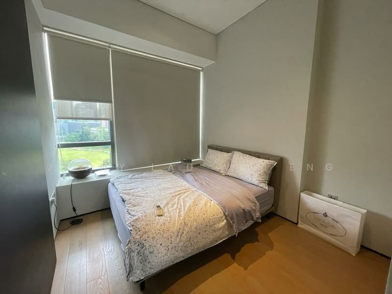 OUE Twin Peaks, 33 Leonie Hill Road, 3 Bedrooms, 1,604 sqft, Condominium For Sale, by Jenny Lau Wee Eng, 24154288 - Bedroom with attached Jack and Jill Bathroom  - PropertyGuru.com.sg
