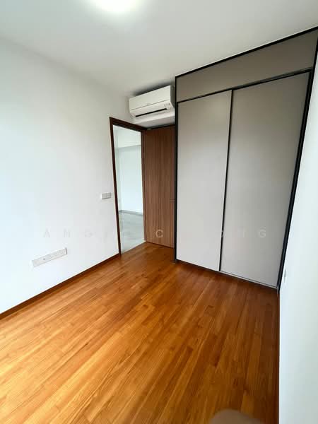 23 Stirling Road photo 2
