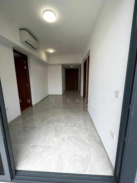 23 Stirling Road photo 4
