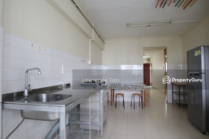 For Rent - 688 Hougang Street 61