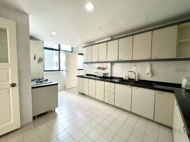 Palm Lodge, 6 Lorong 37 Geylang, Eunos / Geylang / Paya Lebar, 4 Bedrooms, 1,593 sqft, Apartment For Rent, by Ian Low, 24159881 - Spacious & bright kitchen - PropertyGuru.com.sg