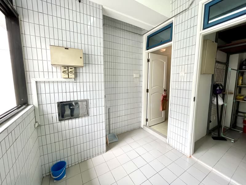 Palm Lodge, 6 Lorong 37 Geylang, Eunos / Geylang / Paya Lebar, 4 Bedrooms, 1,593 sqft, Apartment For Rent, by Ian Low, 24159881 - Back yard - PropertyGuru.com.sg