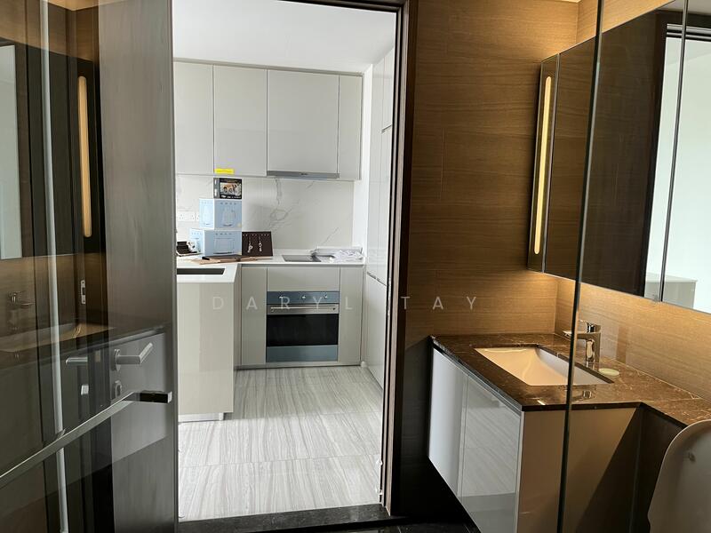 Bathroom & Kitchenette