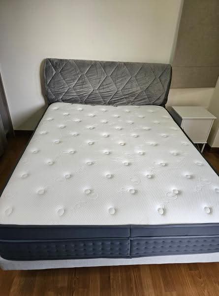 Residence Twenty-Two, 246 Telok Kurau Road, East Coast / Marine Parade, 1 Bedroom, 495 sqft, Condominium For Rent, by Irene Seah, 24163035 - Queen Bed with frame - PropertyGuru.com.sg
