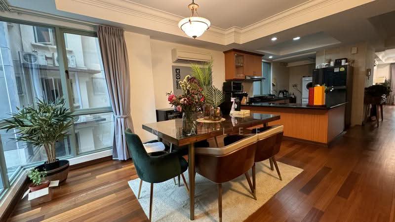 Wilkie 48, 48 Wilkie Road, Orchard / River Valley, 3 Bedrooms, 1,292 sqft, Condominium For Rent, by Linda Lee, 24172637 - PropertyGuru.com.sg