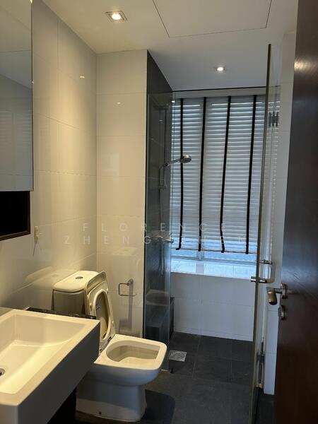 The Parc Condominium, 5 West Coast Walk, 4 Bedrooms, 1,421 sqft, Condominium For Rent, by Florence Zheng Zhen, 24173673 - Common bathroom - PropertyGuru.com.sg