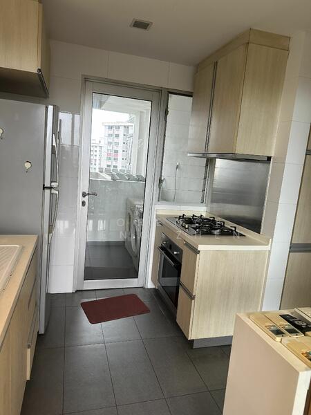 The Parc Condominium, 5 West Coast Walk, 4 Bedrooms, 1,421 sqft, Condominium For Rent, by Florence Zheng Zhen, 24173673 - Kitchen - PropertyGuru.com.sg