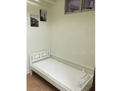 For Rent - UE Square