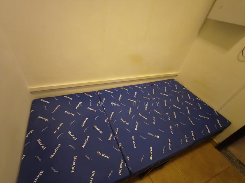 For Rent - UE Square