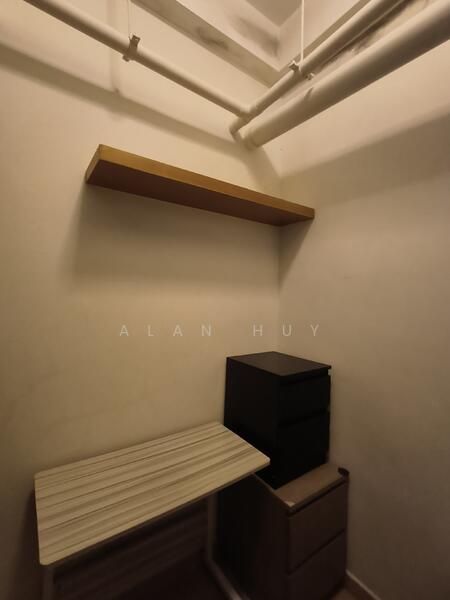 For Rent - UE Square