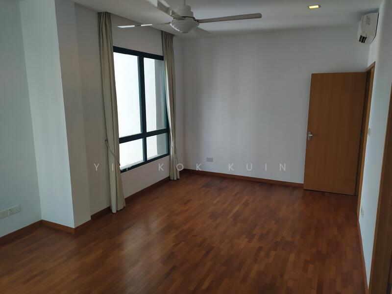 Palm Spring Condominium For Sale at S$ 7,000,000 | PropertyGuru Singapore - junior suite (upper floor)