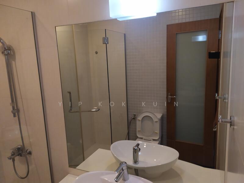 Palm Spring Condominium For Sale at S$ 7,000,000 | PropertyGuru Singapore - other bedroom attached bath (upper floor)
