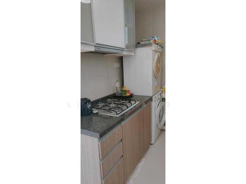 The Metropolitan Condominium, 6 Alexandra View, Alexandra / Commonwealth, 2 Bedrooms, 721 sqft, Condominium For Rent, by Linda Tang, 24181561 - PropertyGuru.com.sg