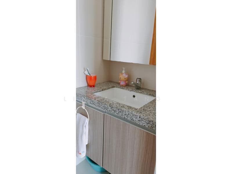 The Metropolitan Condominium, 6 Alexandra View, Alexandra / Commonwealth, 2 Bedrooms, 721 sqft, Condominium For Rent, by Linda Tang, 24181561 - PropertyGuru.com.sg