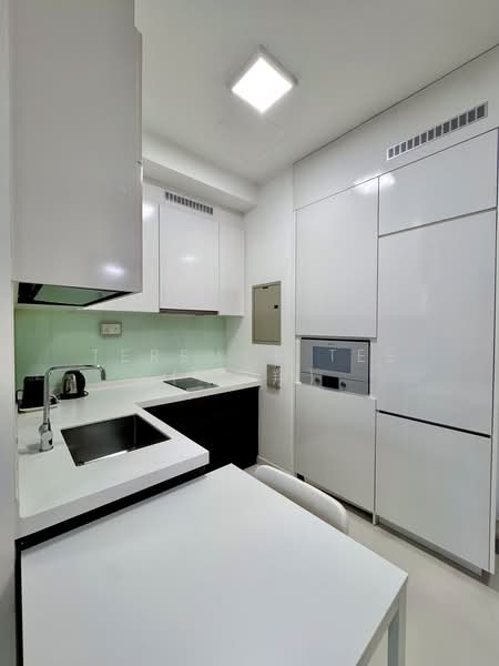 Eon Shenton, 70 Shenton Way, 2 Bedrooms, 1,045 sqft, Condominium For Rent, by Terence Tee (郑志翔), 24181910 - PropertyGuru.com.sg