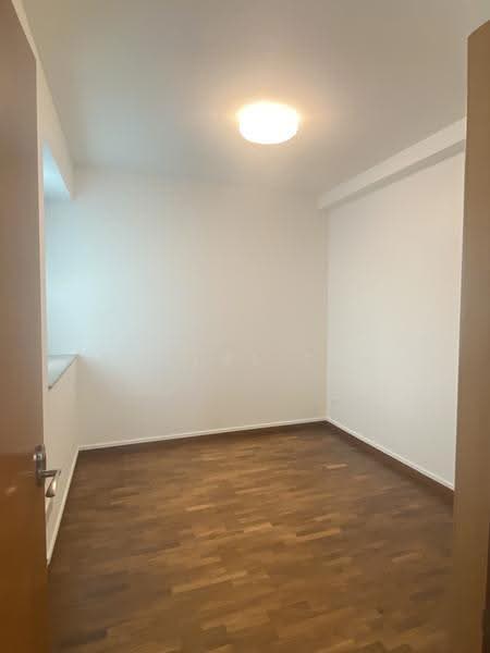 Queens, 16 Stirling Road, Alexandra / Commonwealth, 3 Bedrooms, 1,184 sqft, Condominium For Rent, by Rachel Tan, 24182965 - PropertyGuru.com.sg